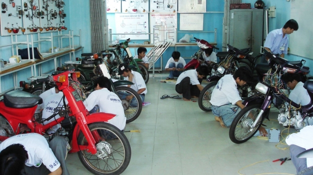 LÀM NGHỀ SỬA XE MÁY CÓ GIÀU KHÔNG 